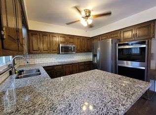 1110 N 1st St, Blue Springs, MO 64014