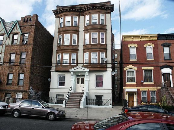 2nd image of 166 Harrison Ave APT 2