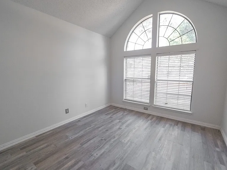 8201 Llano Ave — Photo 26