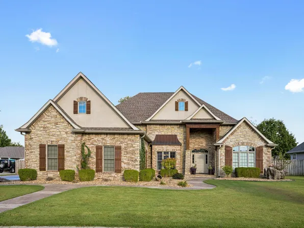 2240 Pearl Street, Carthage, MO 64836