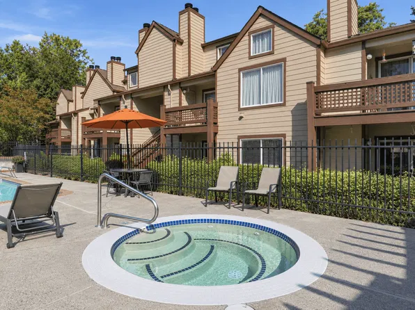 Stratford Apartments