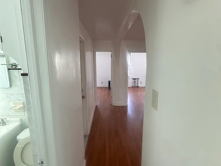 421 S 10th Ave #2 — Photo 1