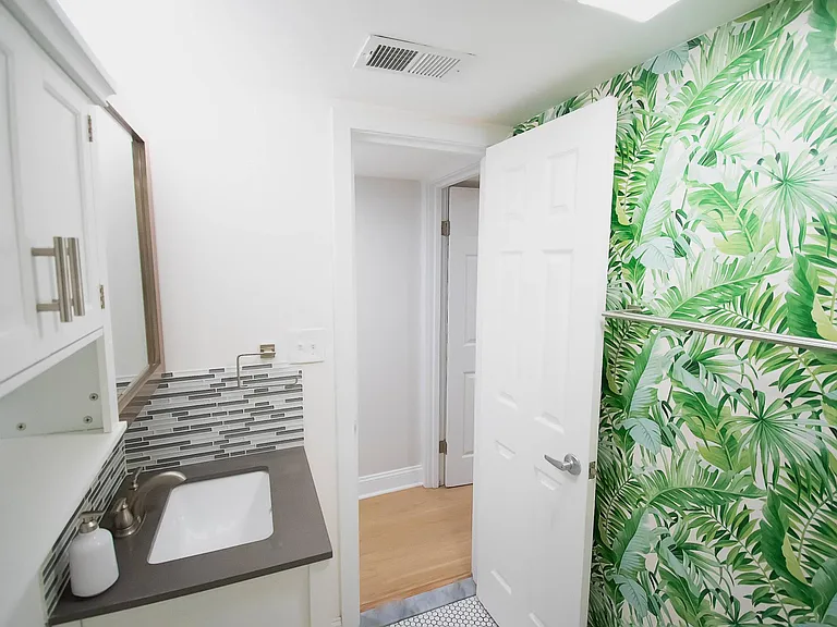 1715 U St NW #B — Photo 12