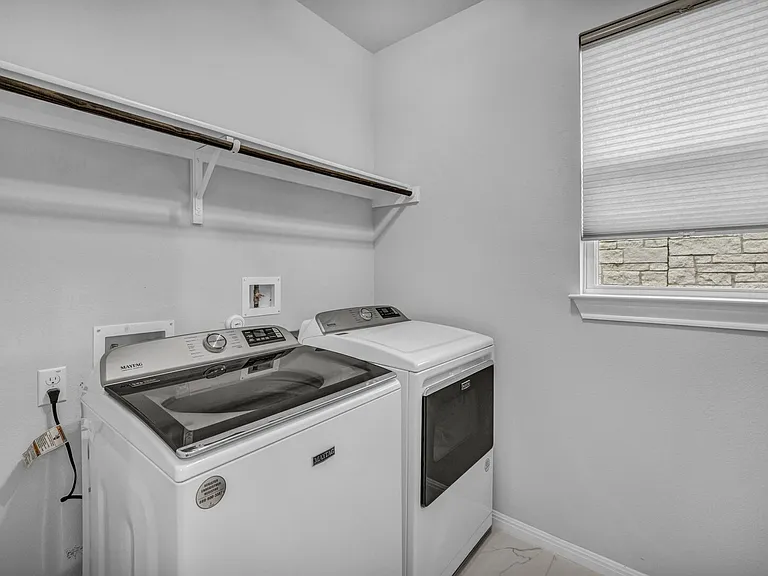 Alouette Dr — Photo 31