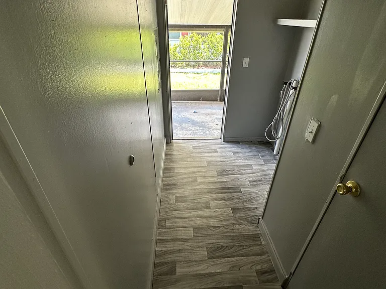 2727 Downing Dr — Photo 13