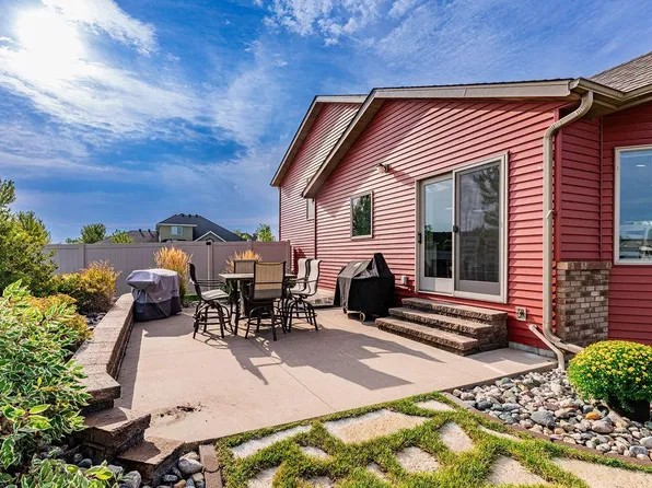 1809 Pentland St, West Fargo, ND 58078