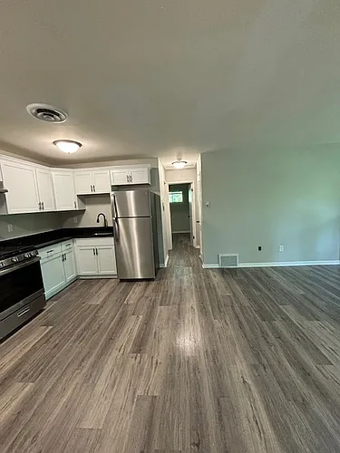 5915-33 Juniper Avenue - 5925 Photo 1