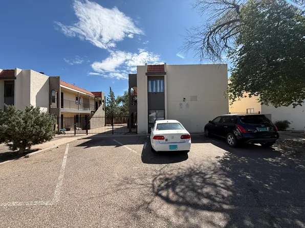 536 Palomas Dr SE, Albuquerque, NM 87108