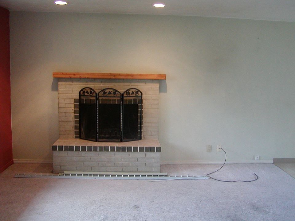 2nd image of 2545 Cheryl St