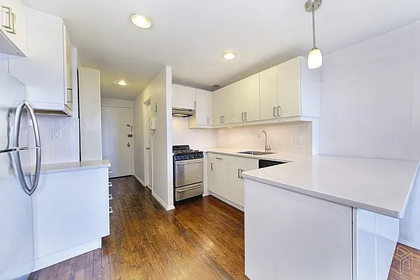 Rented by Halstead Real Estate | media 3