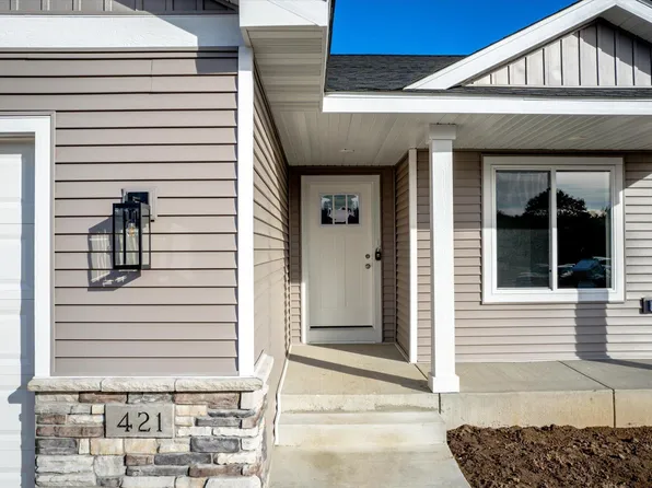 421 Alex Ct, Somerset, WI 54025