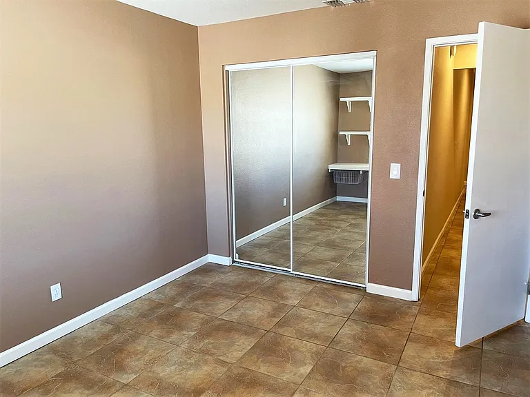 30399 Sterling Rd — Photo 37