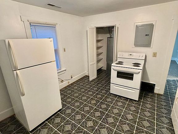4th image of 910-914 N 11th St #1