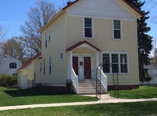 210 N James St, Ludington, MI 49431