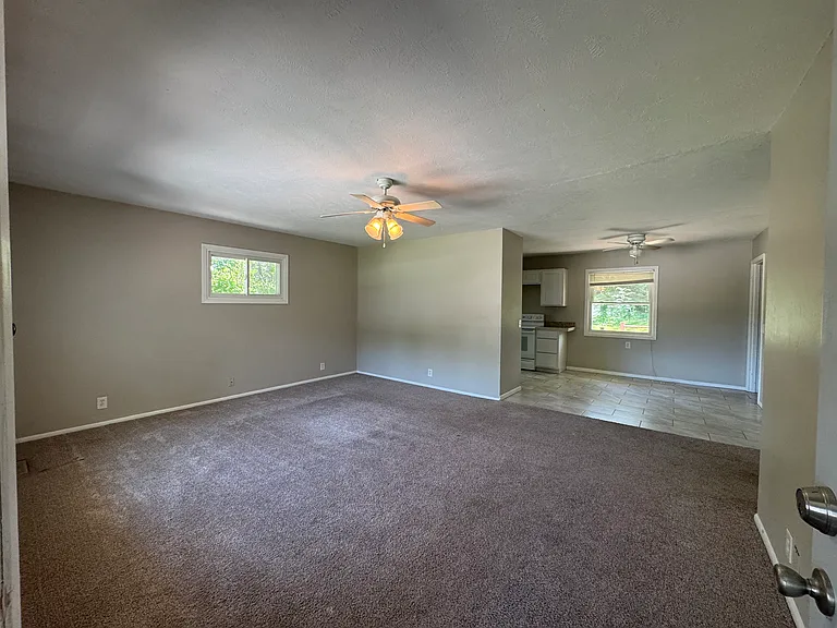 3515 Maplewood Blvd — Photo 2