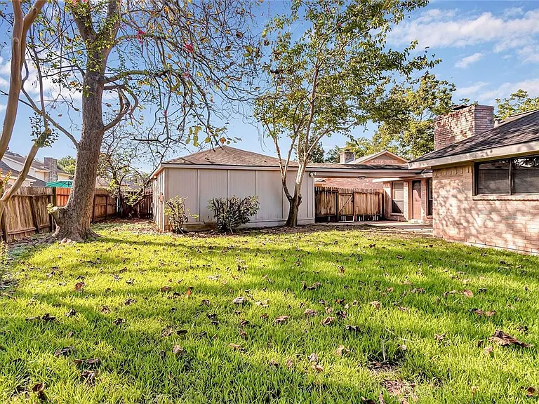 2710 Green Fields Dr — Photo 28