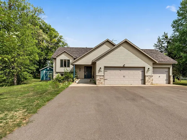 2236 232nd St, Saint Cloud, MN 56301