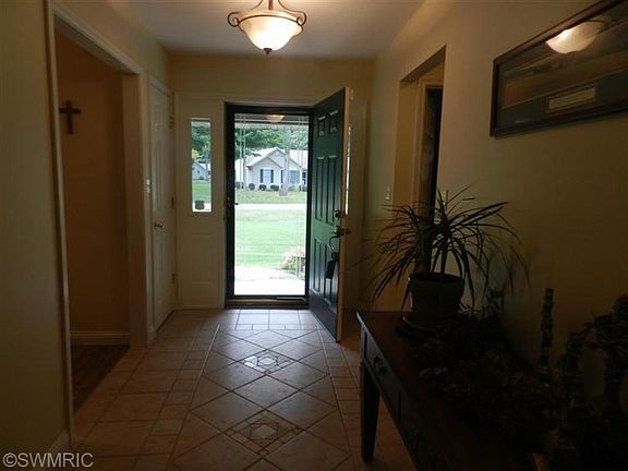 4th image of 21518 Maple Glen Cir