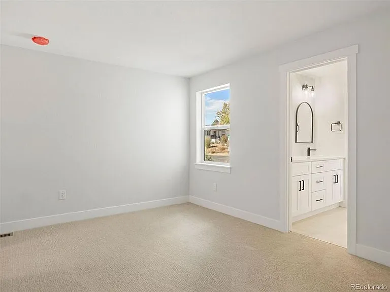 4656 W 9th Ave — Photo 22