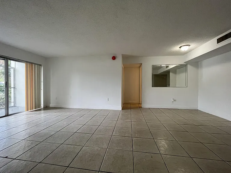 4205 N University Dr #112-1 — Photo 6
