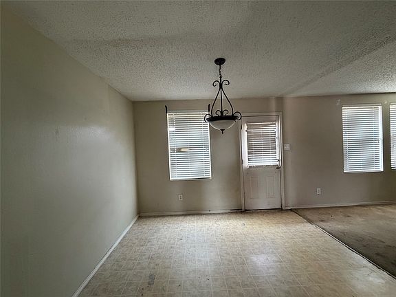 5th image of 3473 Post Oak Dr