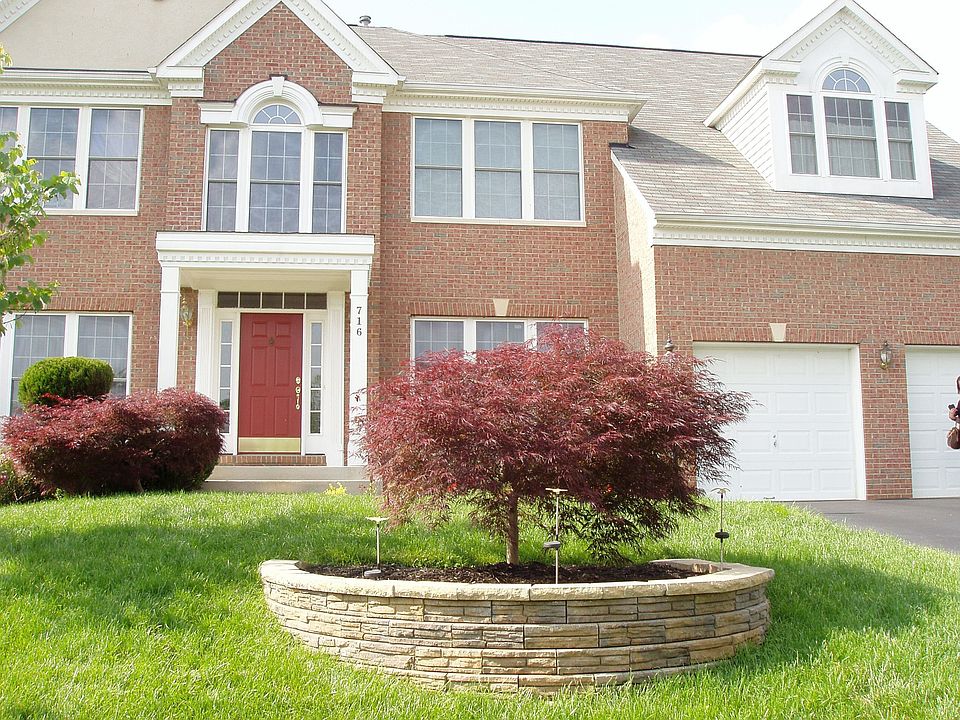 1st image of 716 Pumphrey Farm Dr
