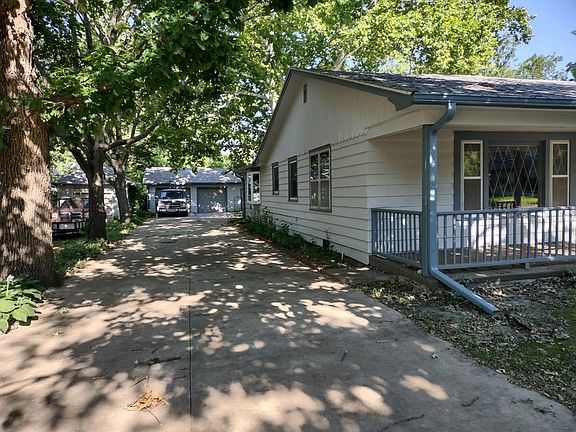 5th image of 305 N Vine St