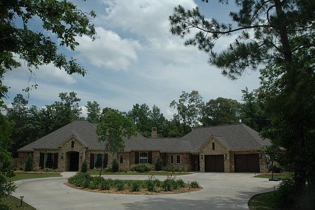 1st image of 156 Magnolia Bnd