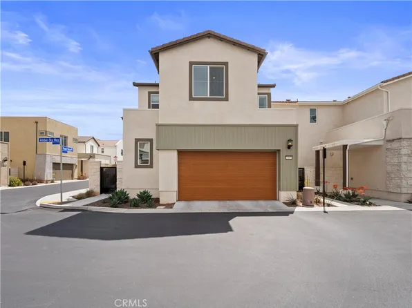 27074 Amber Sky Way, Valencia, CA 91381