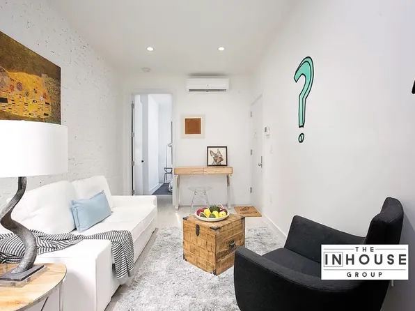 1821 Putnam Avenue image 5 of 12