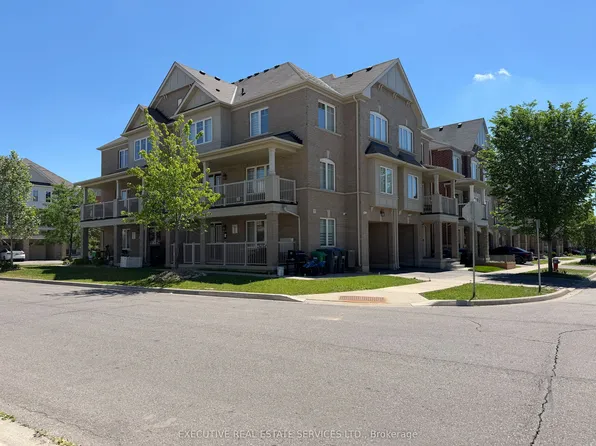 13 Golden Springs Dr, Brampton, ON L7A 4N5