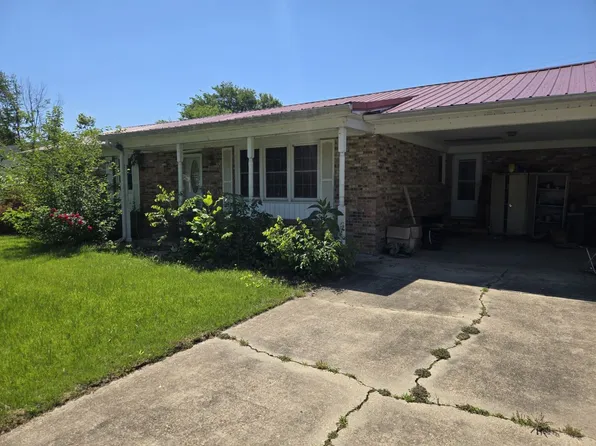 7 E Willow Dr, Charleston, MO 63834
