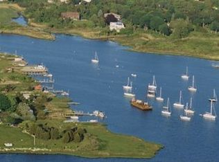 26 Champlin Dr, Westerly, RI 02891