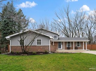 1527 Silver Maple Ct, Naperville, IL 60563