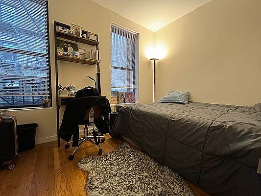 4th image of 230 E 80th St APT 5D