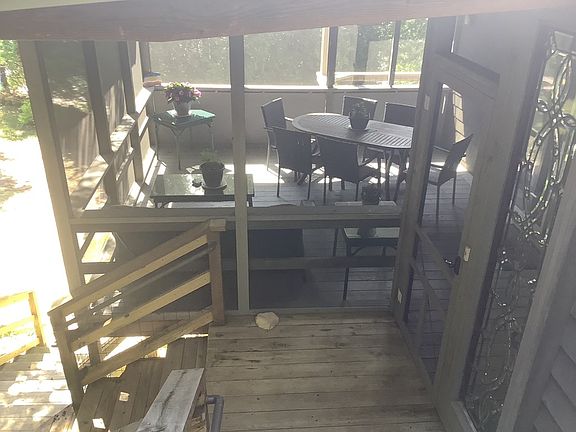 2nd image of 1821 Bay Farm Ln