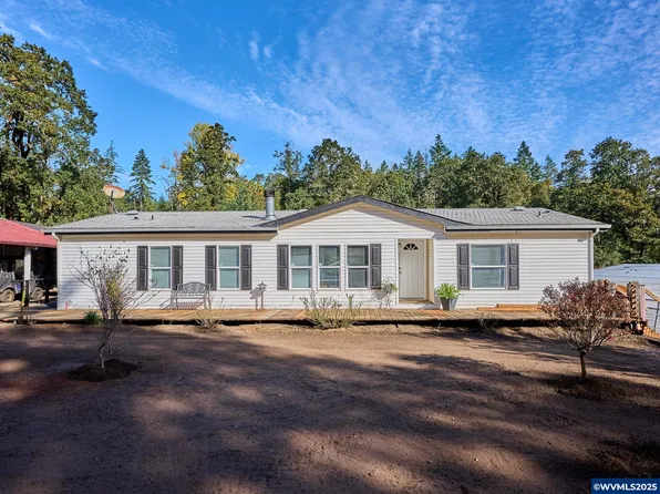 2168 Pioneer Rd, Dallas, OR 97338