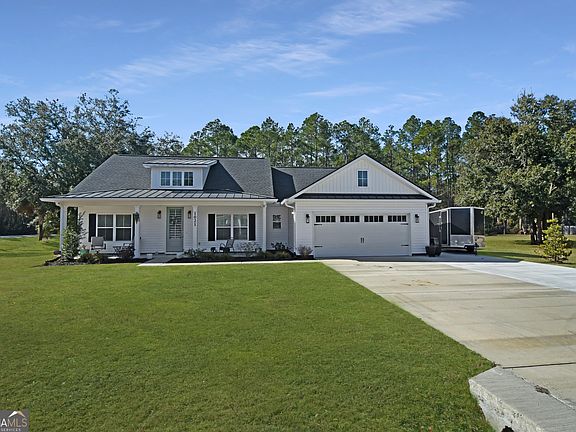 2nd image of 1021 Kyles Loop NE