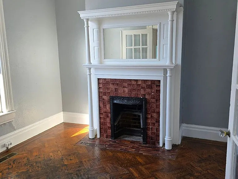 821 Alby St — Photo 2