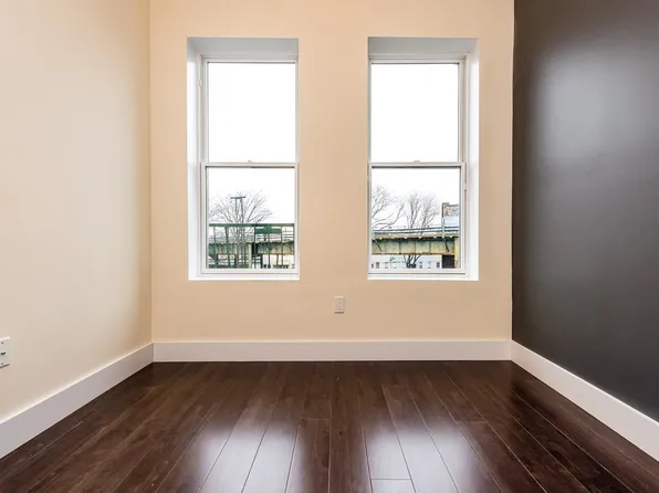 1869 Madison Street image 4 of 15