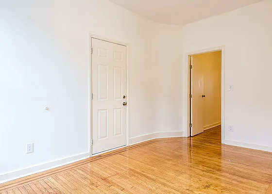 Rented by Nooklyn NYC LLC | media 36