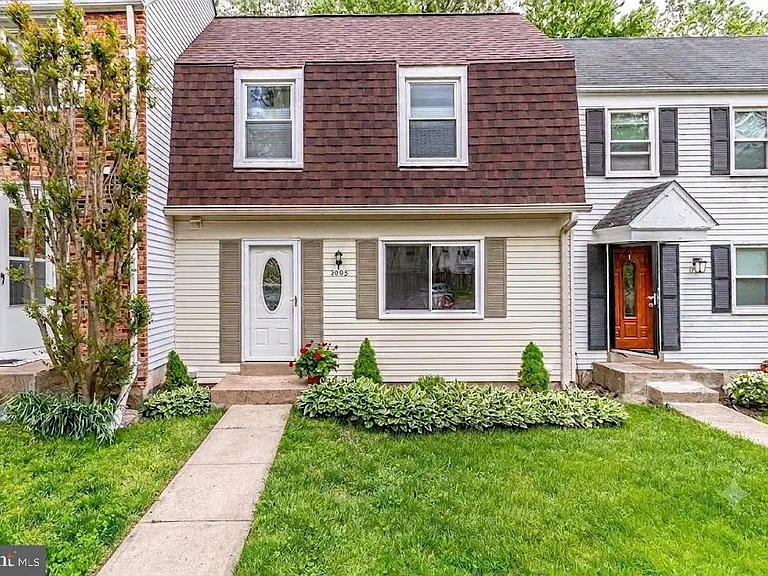 3005 Silent Valley Dr — Photo 1