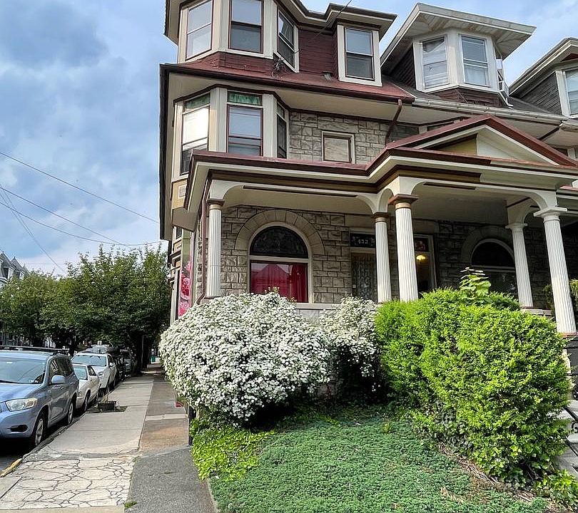 1st image of 433 Windsor St