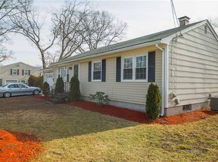 110 Stonedale Rd, Warwick, RI 02889