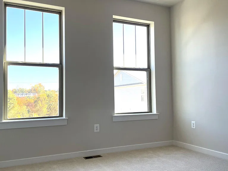 223 B Park Central Ter — Photo 42