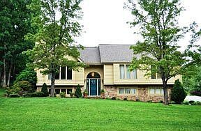 1st image of 4305 Kings Chase Dr