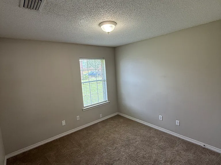 3050 Jersey Dr W — Photo 10