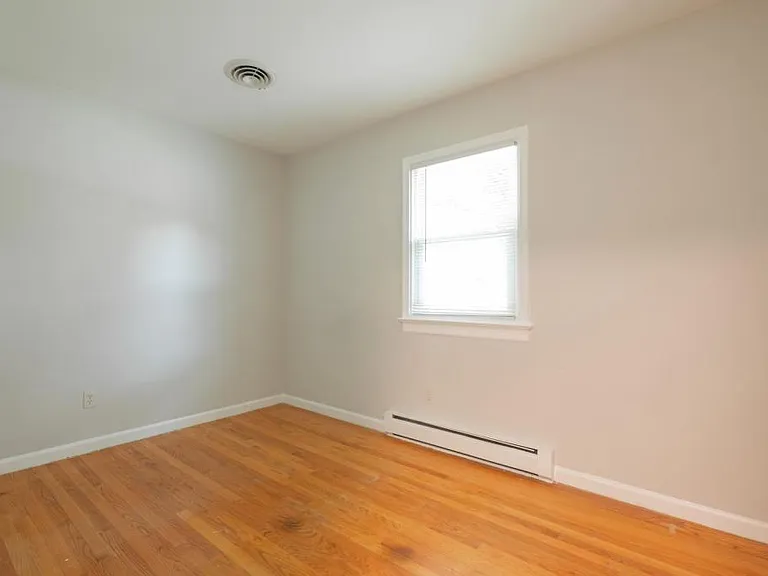 2900 Clintwood Rd — Photo 22