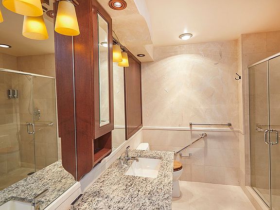 5th image of 401 E 60th St APT 31B