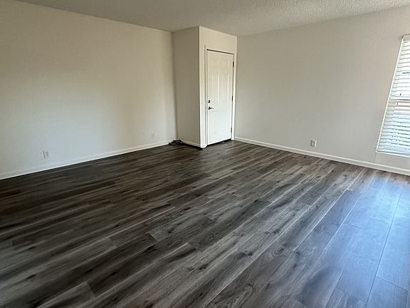 3rd image of 2236 Hillsborough Ct #8-1